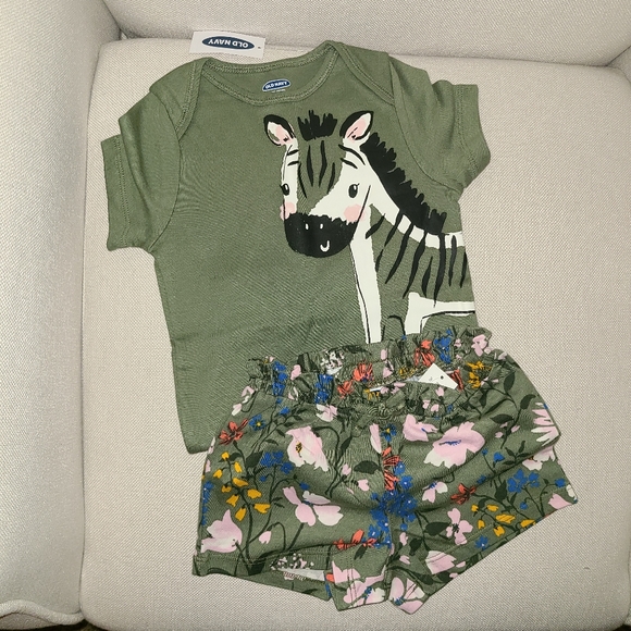 Old Navy Other - Summer Set